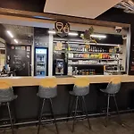 Hi Brussels South Airport Albergue *