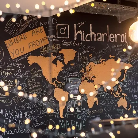 Hostel Hi Brussels South Airport *