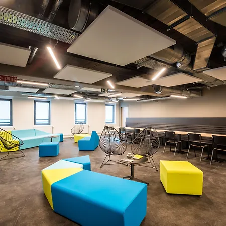 Hi Brussels South Airport Hostel