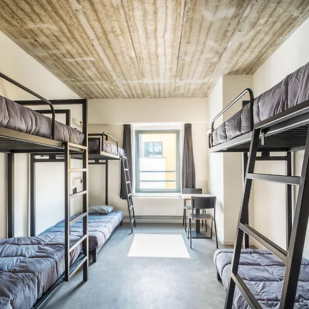 Hi Brussels South Airport * Charleroi