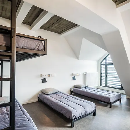 Hi Brussels South Airport *