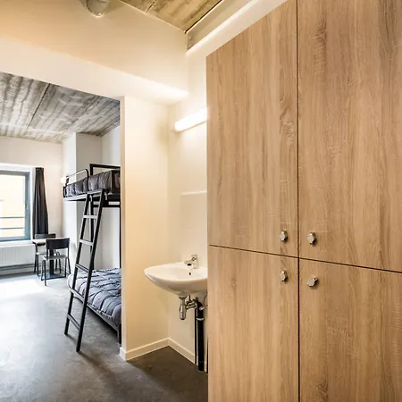 Hi Brussels South Airport Hostel Charleroi