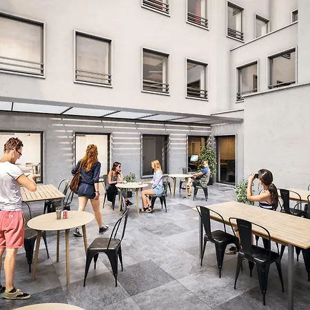 Hi Brussels South Airport Hostel