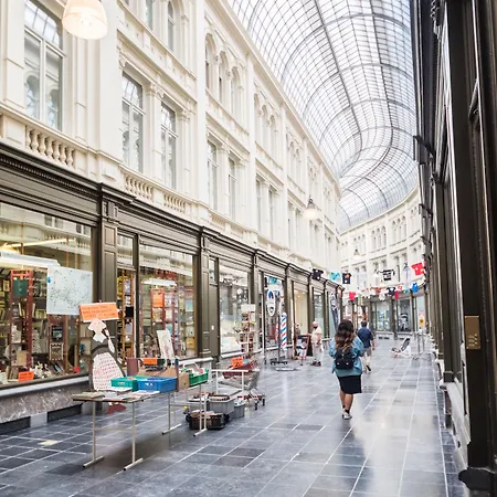 Hi Brussels South Airport Hostel