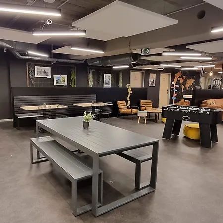 Hi Brussels South Airport * Charleroi