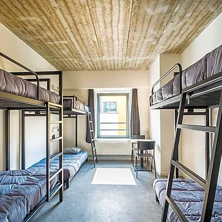 Hi Brussels South Airport Hostel *