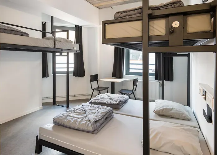 Hi Brussels South Airport Hostel Charleroi