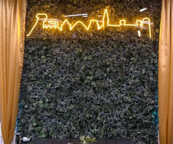 Hi Brussels South Airport Hostel