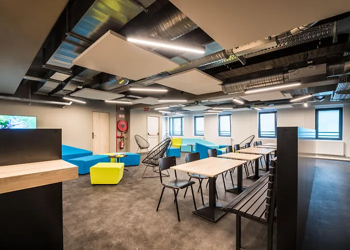 Hi Brussels South Airport Hostel