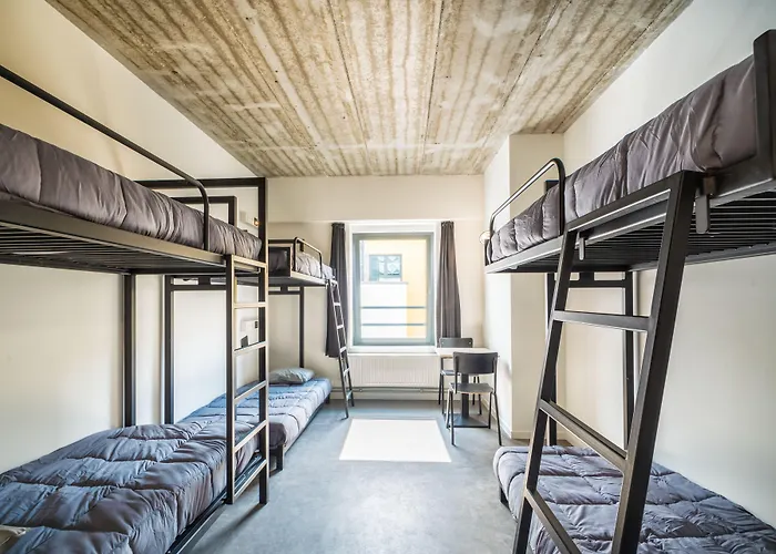 Hi Brussels South Airport * Charleroi