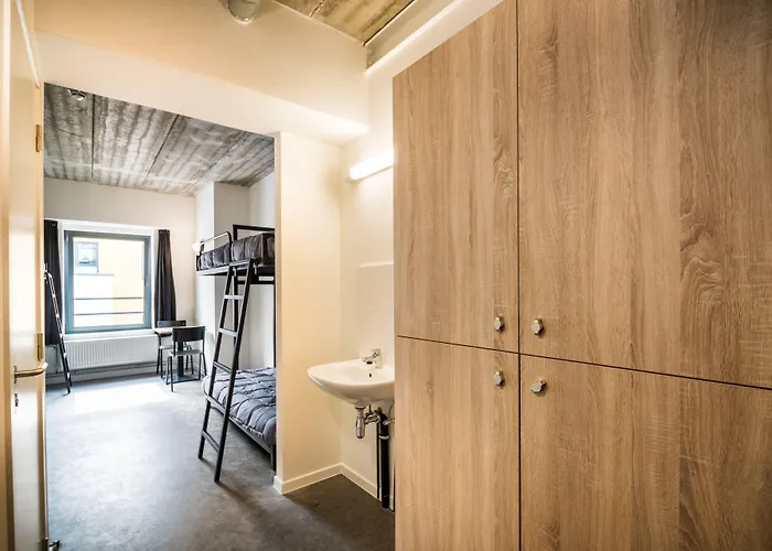 Hi Brussels South Airport Hostel Charleroi