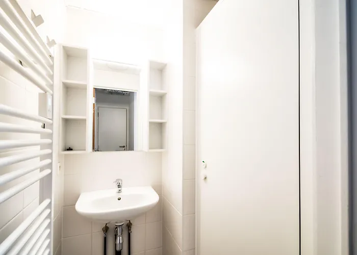 Hostel Hi Brussels South Airport