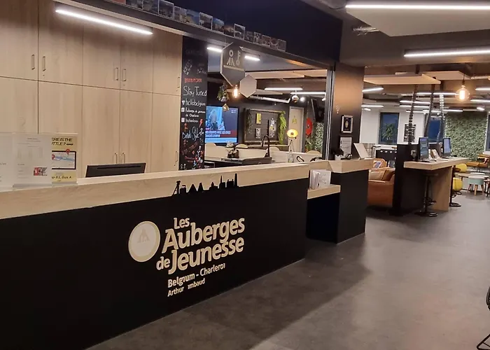 Hi Brussels South Airport Hostel *