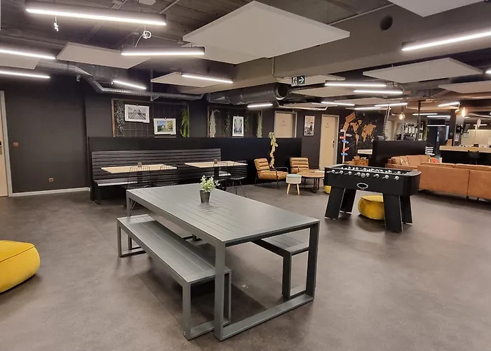 Hi Brussels South Airport * Charleroi